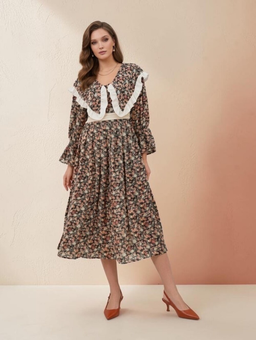 NEW Sister Jane Niece Oversized Ruffled Collar Floral Pleated Midi Dress Size M